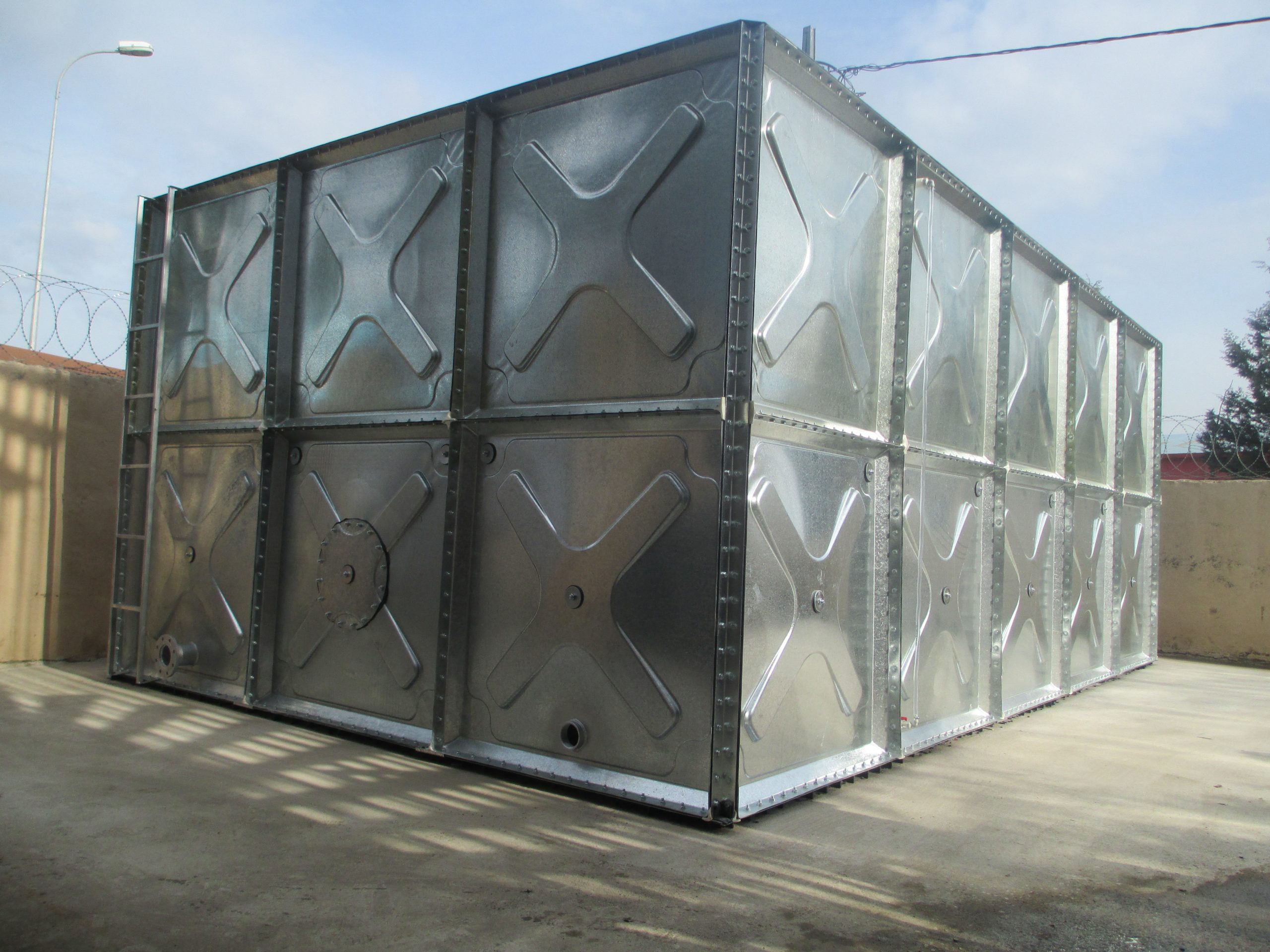 01-Prismatic Storage Tank